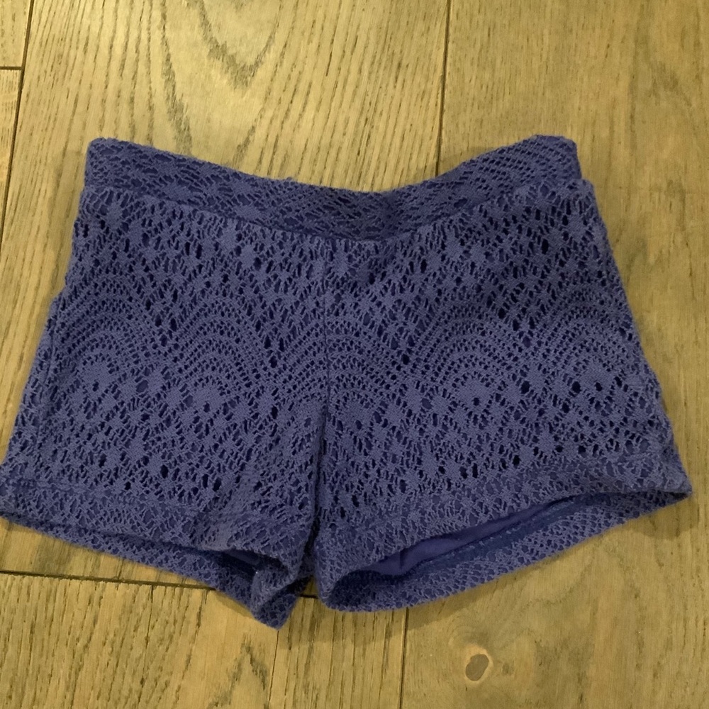 Rare Dark blue crochet~like shorty shorts